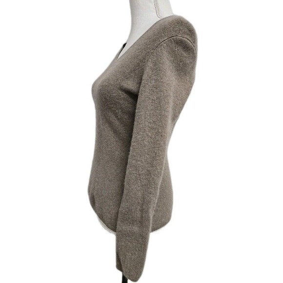 Charter Club 2-Ply 100% Cashmere V-Neck Sweater  Light Brown Soft  Women’s Sz M - Picture 3 of 8